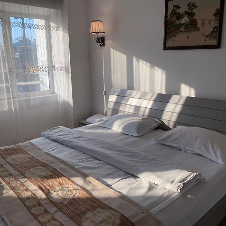 Tourist Hotel Simkent Kültér fotó