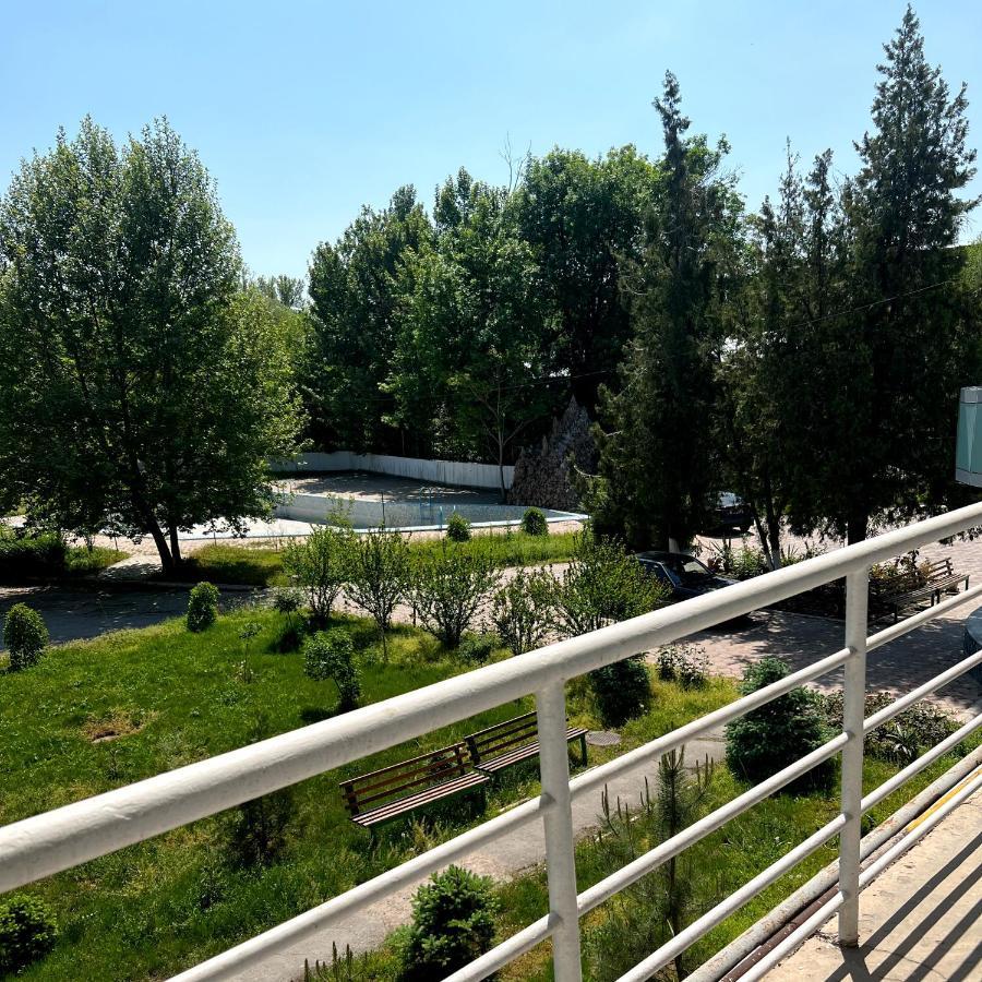 Tourist Hotel Simkent Kültér fotó