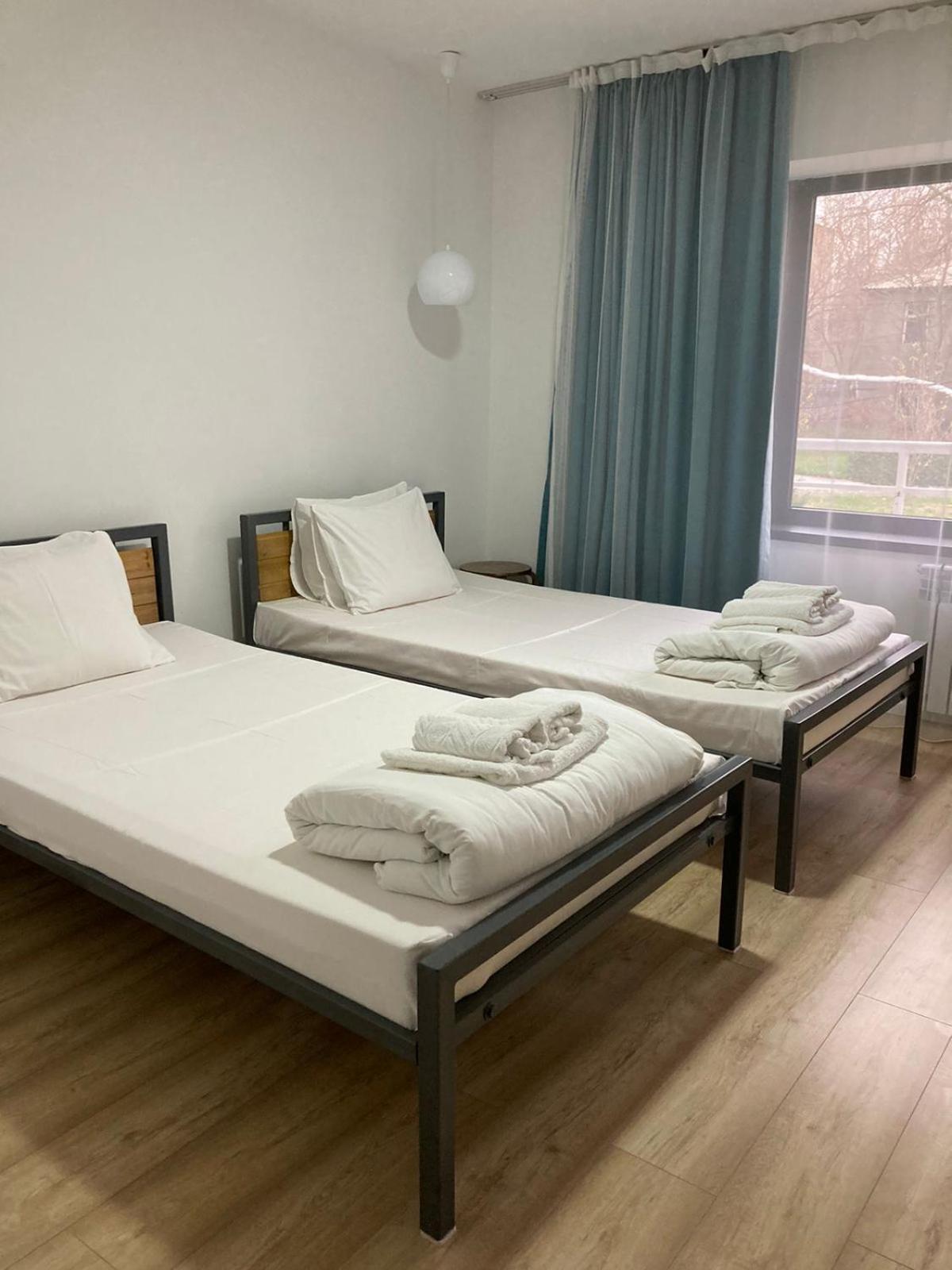 Tourist Hotel Simkent Kültér fotó