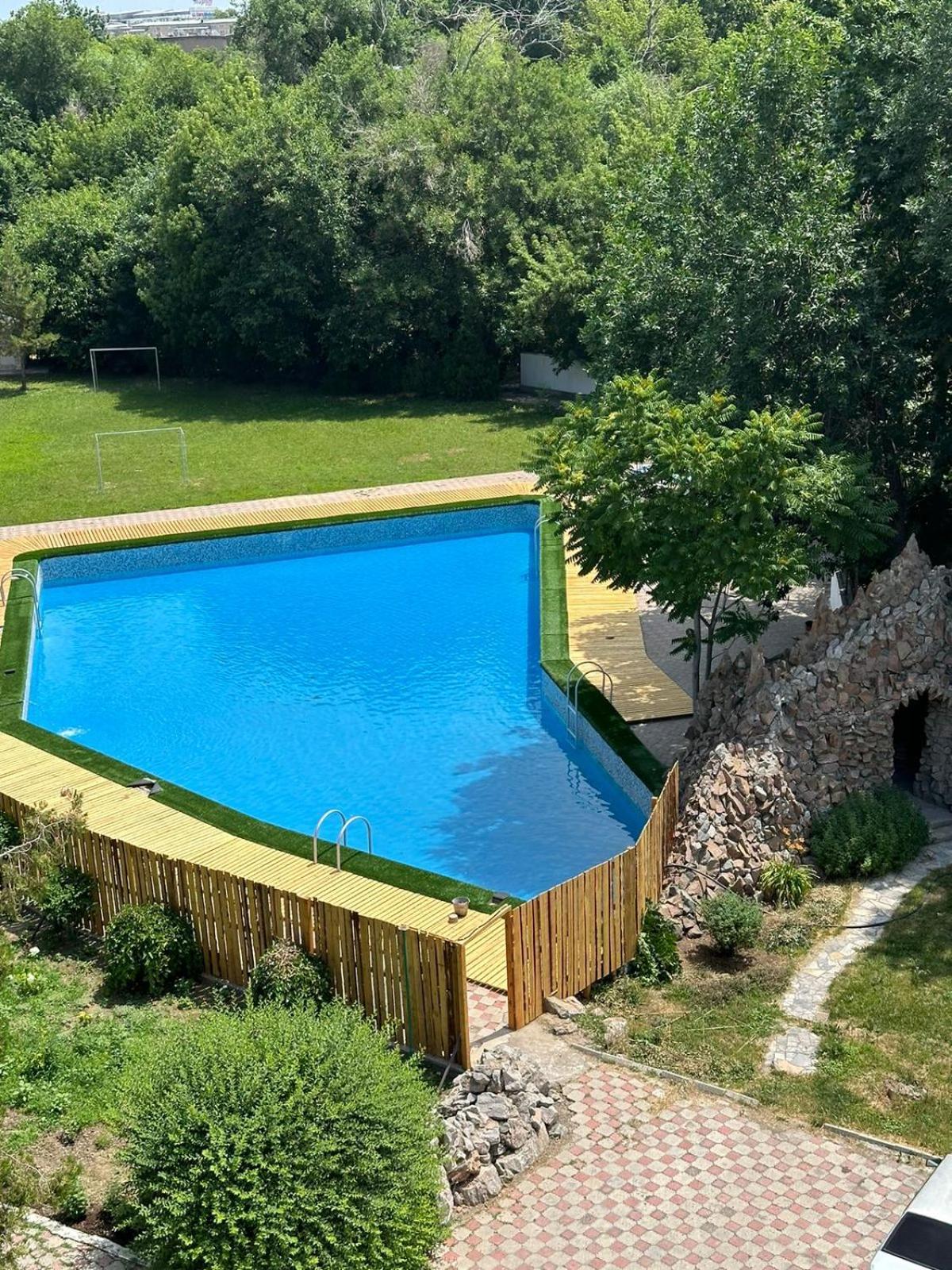Tourist Hotel Simkent Kültér fotó