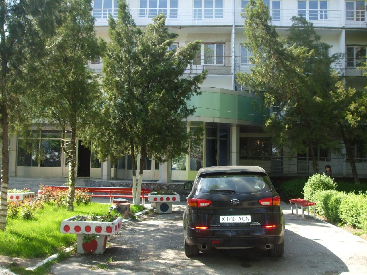 Tourist Hotel Simkent Kültér fotó