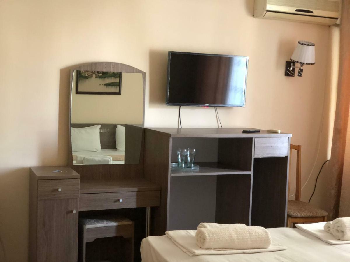 Tourist Hotel Simkent Kültér fotó
