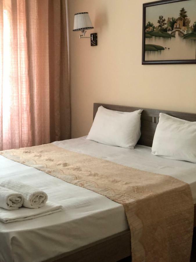Tourist Hotel Simkent Kültér fotó