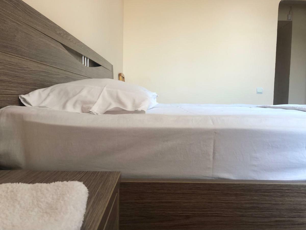 Tourist Hotel Simkent Kültér fotó